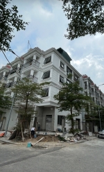 Cho thuê nhà căn biệt thư khu đô thị rose town 79 ngọc hồi, hà nội