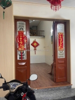 Cho thuê nhà ngõ 100 kim ngưu, 2.,5 tầng x 50m2, 2 ngủ, 10 triệu