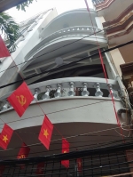 Cho thuê nhà ngõ ô tô điện biên phủ, ba đình 4 tầng 35m2, 3 ngủ, 3 vệ sinh vp
