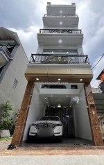 Đông mỹ, thanh trì, 4 tầng 8.6 tỉ thang máy nhập khẩu, full nội thất xịn