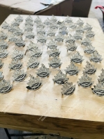 Ghim cài áo - phụ kiện nhỏ, tạo điểm nhấn lớn