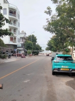 Giá rẻ - nhà mặt tiền đường 10m5 phùng hưng, dt 88m2 – cạnh biển thanh khê –