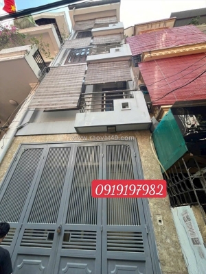 Hàng đầu tư !!! bán gấp nhà bồ đề, dân xây, dt 45m, mt ~ 4m chỉ nhỉnh 10 tỷ