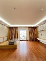 Mặt phố lạc long quân – xuân la 57m2, 6 tầng, thang máy, kinh doanh sầm uất