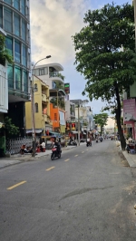 Mặt tiền kinh doanh q1 
nhỉnh 350 triệu m2