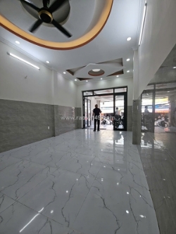 Mặt tiền kinh doanh vip q 7 cạnh phú mỹ hưng vip việt nam
ngang 4 dài 20 4t