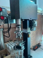 Máy siết nắp chai, máy đóng nắp chai nhôm, máy siết nắp chai thủy tinh, máy đóng nắp chai rượu