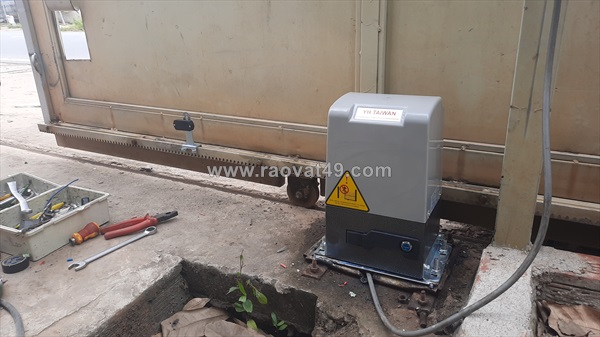 Motor cửa cổng lùa yh 1500kg cho cổng công nghiệp