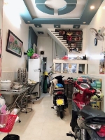 Mt đường xe tải gần hoàng văn thụ, gần ngã tư bảy hiền