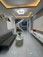 Nhà 4 tầng mới xây phạm thế hiển p6 q8