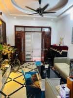 Nhà đẹp nguyễn trãi, ngõ nông, gàn ô tô, 4 tầng, chỉ 5,4 tỷ.