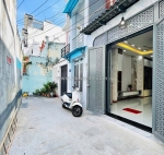 Nhà gần công viên làng hoa hẻm cụt an ninh đường trước nhà 4m