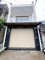 Nhà góc 2 tầng mặt tiền phạm thế hiển ngay green river p6q8 . giá: 5.7 tỷ