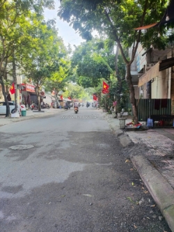 🌈🌈🌈nhà nguyệt áng đẹp- hàng xóm đại áng- giao thông thuận tiện,- tiện ích