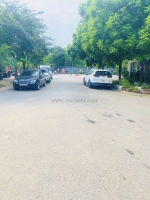 Nhà phân lô ngoại giao đoàn, 2 ô tô tránh, mặt tiền khủng, thang máy, view hồ