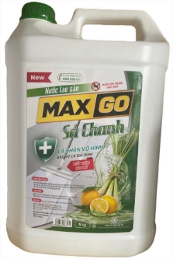 Nước lau sàn maxgo với công thức làm sạch hiệu quả, kết hợp tinh dầu sả chanh và hương hoa nhài, đem lại cảm giác dễ chịu và thư giãn.