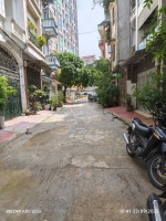 Phùng chí kiên 30m x5 tầng 8,8 tỷ-phân lô,ô tô tránh nhà dân xây,2 thoáng,full