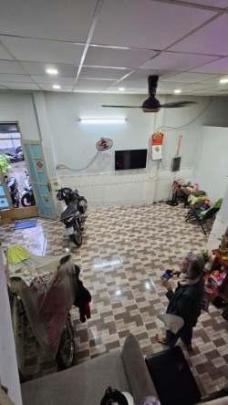 Sát mặt tiền đường số khánh hội
ngang 5.1 dài 9.5 - 2 tấm nhĩnh 3 tỷ