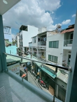 Sát mặt tiền vĩnh khánh q4
ngang 3.5 dài 14.5  nhà mới 
đúc bê tông  100