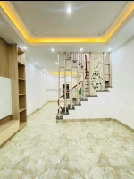 Siêu rẻ - 6,4 tỷ - 52m - bán nhà dân xây - thượng thanh, long biên, gần ô tô,