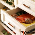 Tay nắm tủ - sự kết hợp giữa hợp kim + da cao cấp