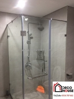 Vách kính phòng tắm giúp không gian sang trọng hơn không?