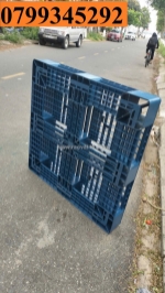 Xả pallet nhựa 1100x1100x150mm mới 95% -0799.345.292