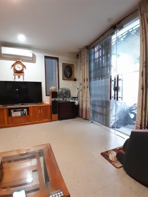 # góc mt đinh tiên hoàng, 111m2, 4 tầng đúc,ở kinh doanh + cho thuê riêng, 10.x