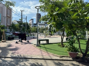 Bán 2 lô liền kiệt 5m đường hồ xuân hương,dt 200m2 ngang 8.4m đối diện công viên