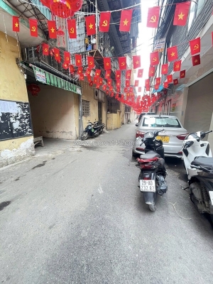 Bán căn hộ tập thể tầng 2 - khu a13 thanh xuân bắc - ô tô đỗ chân cầu thang -