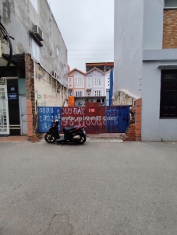 Bán đất mặt ngõ số 1 trại lẻ - 69m, mặt tiền 5m, ngõ 5m, giá 4.45 tỉ