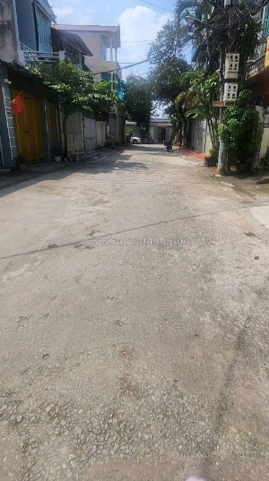 Bán đất tặng nhà đẹp trung tâm thị trấn bút sơn