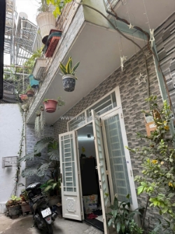 Bán gấp nhà đ số 9 giáp tân phú gần chợ 26/3 -34m2 -2 tầng đúc btct 3 tỷ 3