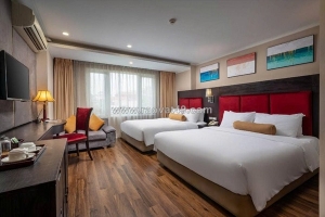 Bán khách sạn mặt phố hàng bạc, 80m2, 5 tầng, mặt tiền 5.4m, 77.8 tỷ, cho thuê