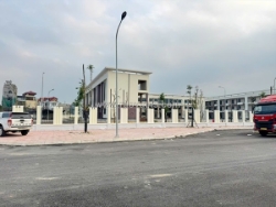 Bán mảnh đất 2 mặt tiền tổ 6, quang minh, mê linh, ngõ oto. cách kcn chỉ vài