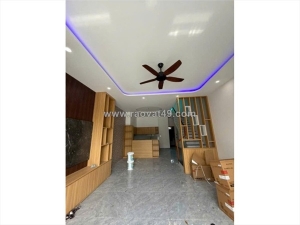 Bán nhà 2,5 tầng mt đườn liêm lạc 3- hoà xuân- cẩm lệ. dt 100m2 giá 5ty790 lh