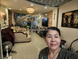 Bán nhà 4 tầng 4.5x28m, chỉ nhỉnh 11 tỷ dạ nam xe hơi tới cửa, cách quận 5 400