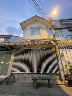 Bán nhà cấp 4 trung tâm hiệp phú, 81m2. gần metro, vincom lê văn việt giá nhỉnh