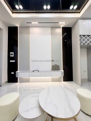 Bán nhà cự khối long biên mới tinh nội thất đẹp 33m 5 tầng chỉ 5.x tỷ