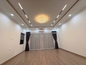 Bán nhà đẹp nguyễn văn cừ- oto- kinh doanh- sát phố- full nội thất-40m 5 tầng -