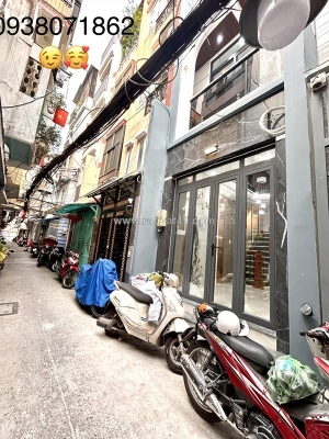 Bán nhà đẹp vào ở ngay- đ.đoàn văn bơ- cách 50 m ra mt xe hơi- lưu thông hoàng