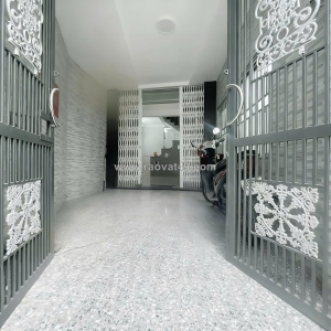 Bán nhà diện tích 61 m2 khu dân cư hiện hữu đúc 3 tấm 
q4 có 90 triệu m2 cạnh