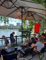 Bán nhà gần hồ! đường 2 ô tô, ngõ thông, 4m2, mặt tiền 11,68m, giá 215 triệu