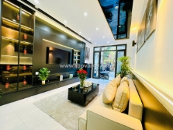 Bán nhà giáp nhị - hoàng mai  - trương định - 35mx6 tầng ô tô kinh doanh -