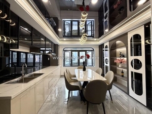 **bán nhà hẻm 154 phạm văn hai** phường 3 tân bình (5,7*11) 5 tầng