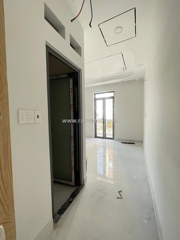 Bán nhà hẻm 8m lê văn quới - gần ngã tư hòa bình, 11x10m, 5 tầng - 5pn, chỉ