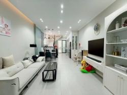 Bán nhà hồng tiến,30m oto tránh,ngõ thông,full nội thất,50m nhỉnh 12 tỷ tl