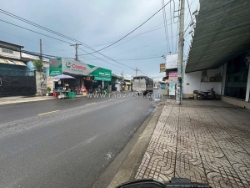 Bán nhà mặt tiền 1700m2 giá 57 tỷ đường phan văn đối