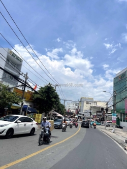 Bán nhà mặt tiền kha vạn cân thủ đức, gần đh quốc gia, diện tích 120m², sân