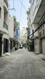 Bán nhà mặt tiền kinh doanh khánh hội giao mặt tiền đường số 
q4 đúc 4 tấm có